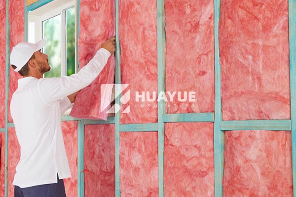 spray foam vs fiberglass