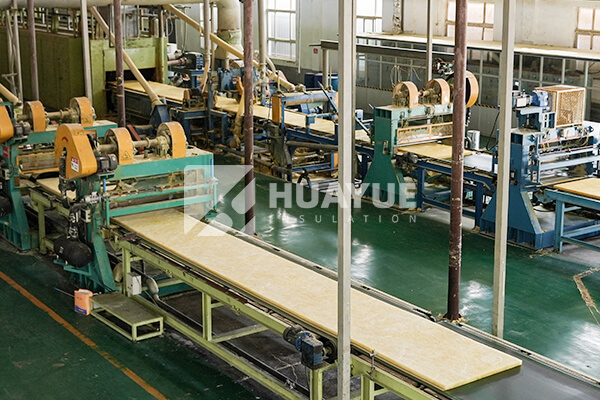 Industrial process of spinning glass wool