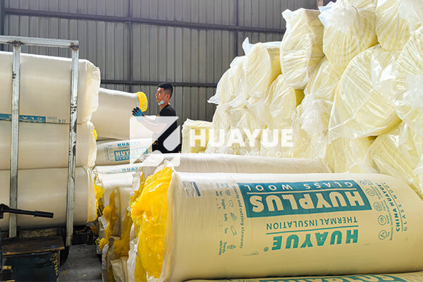 fiberglass insulation rolls for warehouse stock