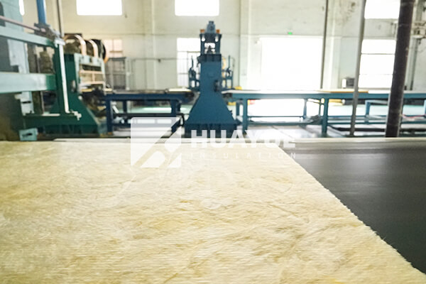 Fibreglass insulation production process
