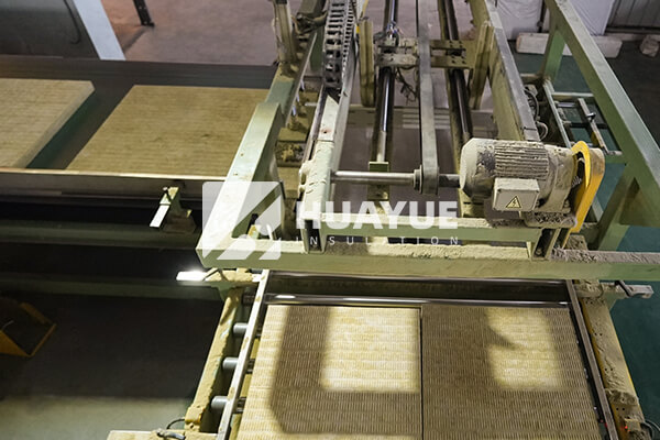 Rock wool slabs production line