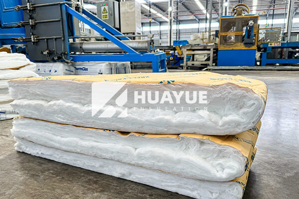 attic insulation batts product display