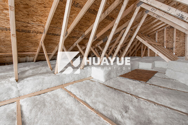 fiberglass insulation batts in attic application
