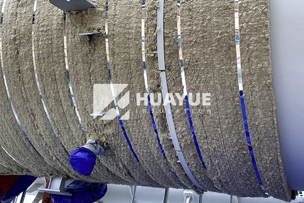 Rock wool insulation for tanks and large pipes in a factory