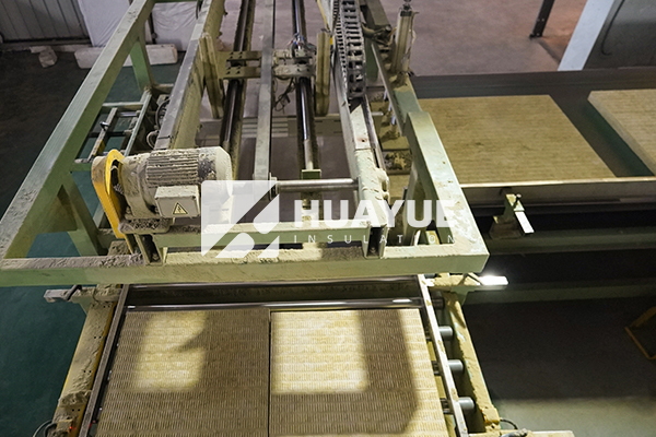 rock wool board production image